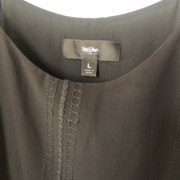 Cold Shoulder Top - Picture 3 of 3